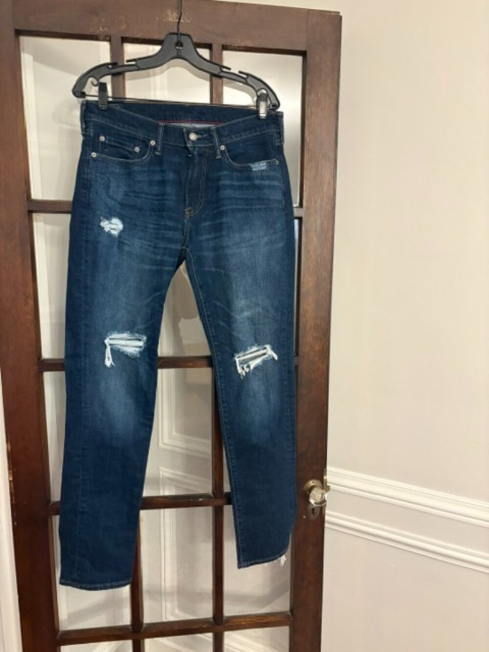 Abercrombie and Fitch Rustin Distressed Athletic Skinny Jeans, Size 31 x 32